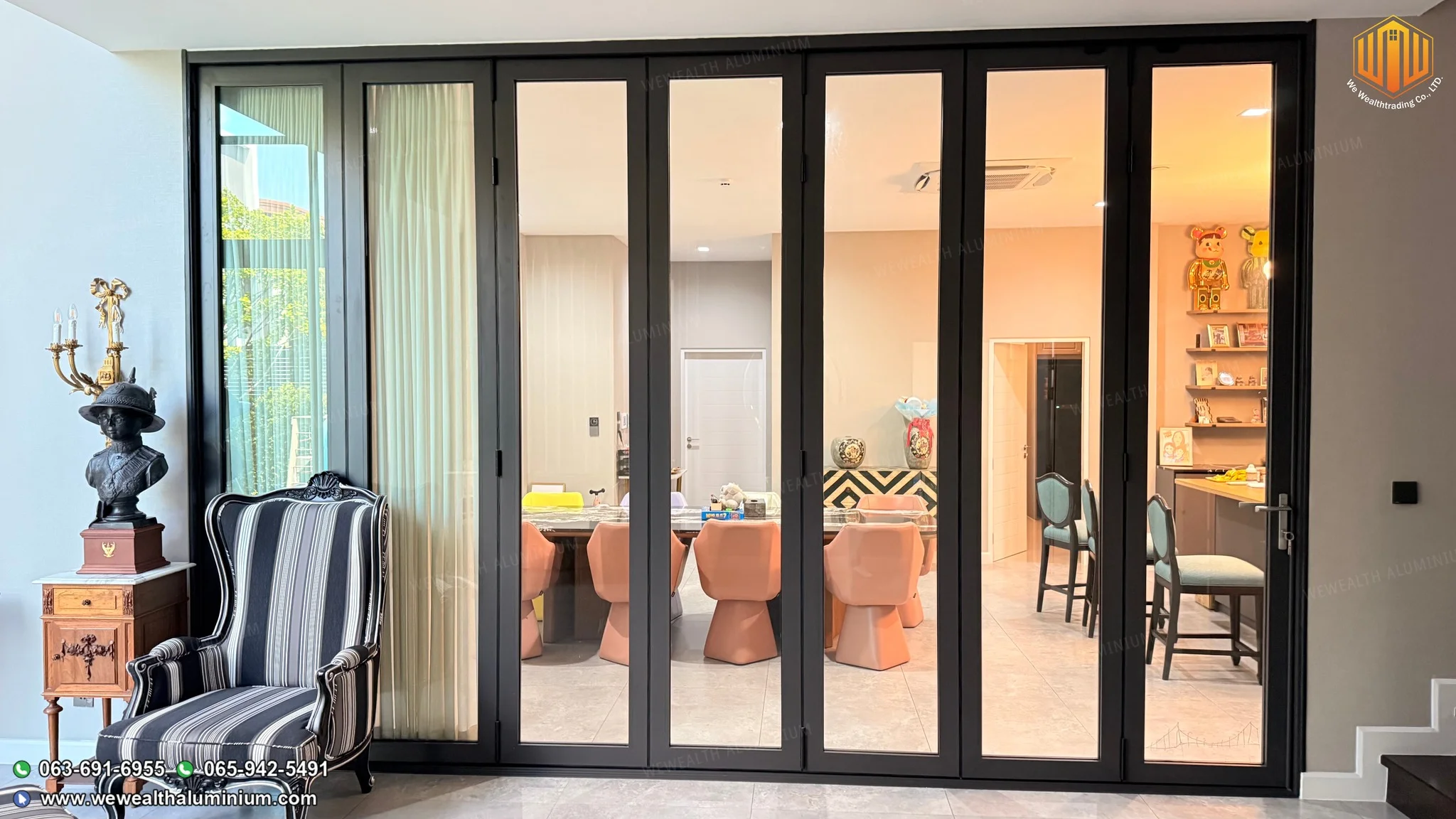 ผลงานบานเฟี้ยมอลูมิเนียม ติดตั้งบ้านหรู indoor-outdoor WeWealthAlu